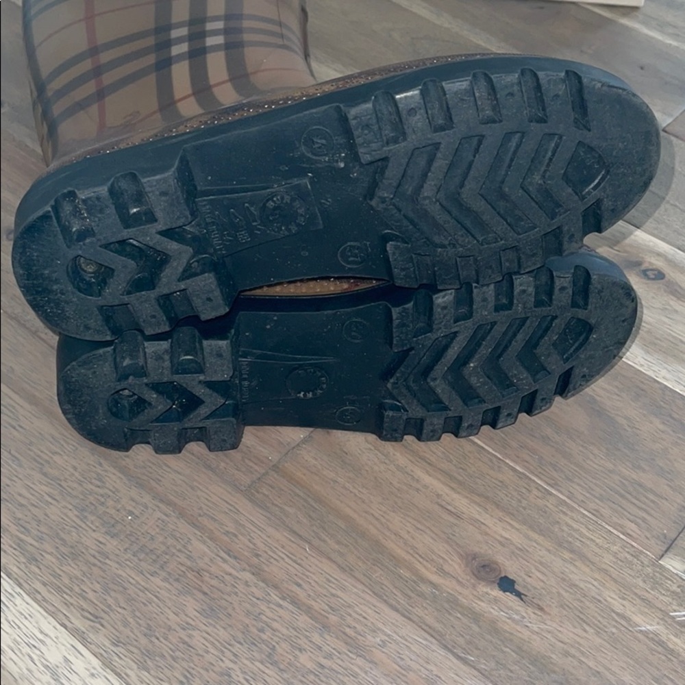 Burberry Haymarket Rubber Rain Boot - Picture 5 of 10